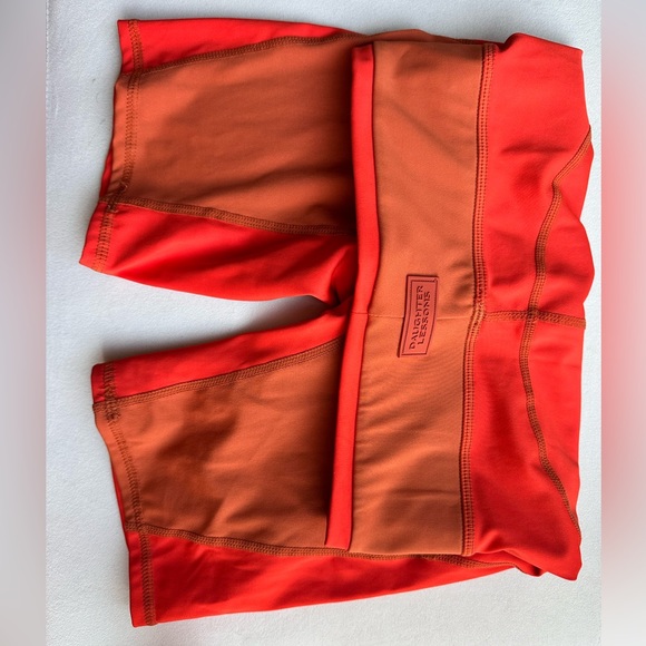 Daughters Lessons Set- Cropped Work out top and High Waist Bike Shorts - Picture 3 of 5